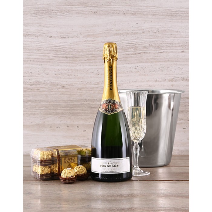 Champagne Gift Pongrácz Sparkling Wine, Ice Bucket & Chocs inMotion