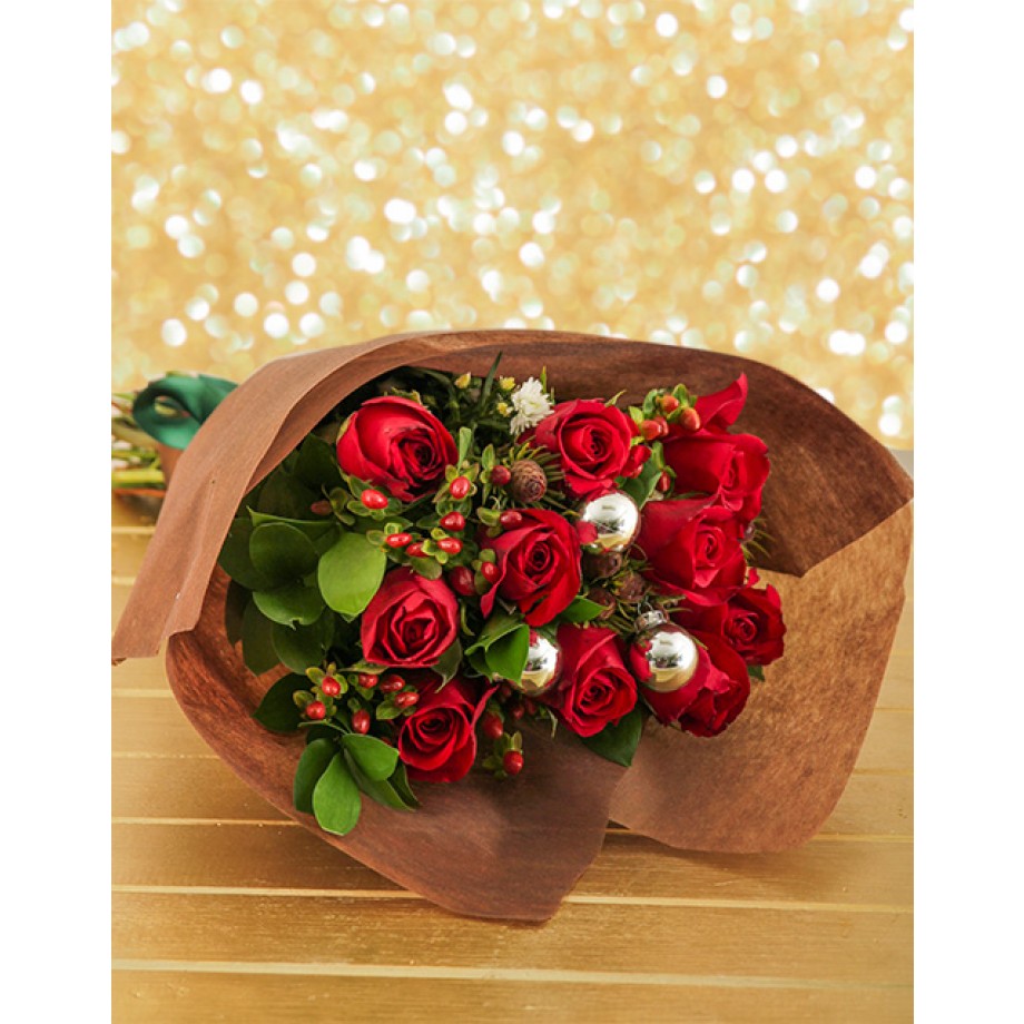 Christmas Bouquet | Red Roses & Christmas Baubles Bouquet | inMotion ...